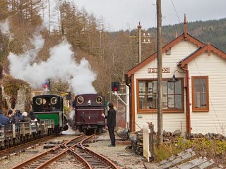 Taliesin passes the slate train at Rhiw Goch loop