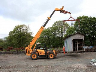 Moving the tin shed in Minffordd Yard